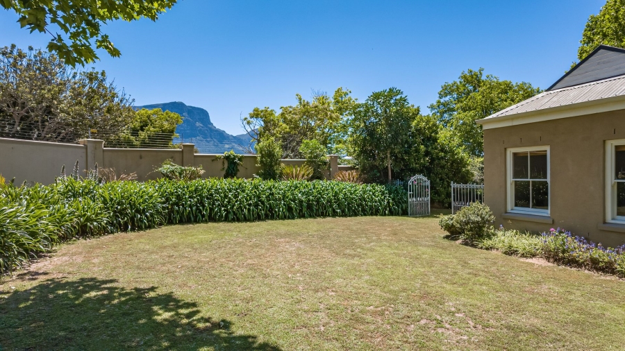 5 Bedroom Property for Sale in Constantia Western Cape